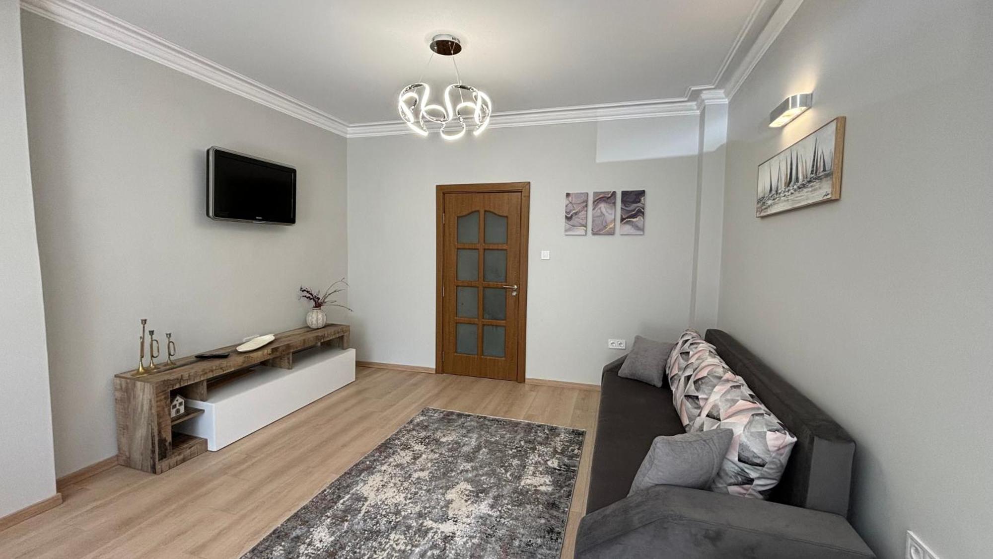Garden View Center Apartment Sofia