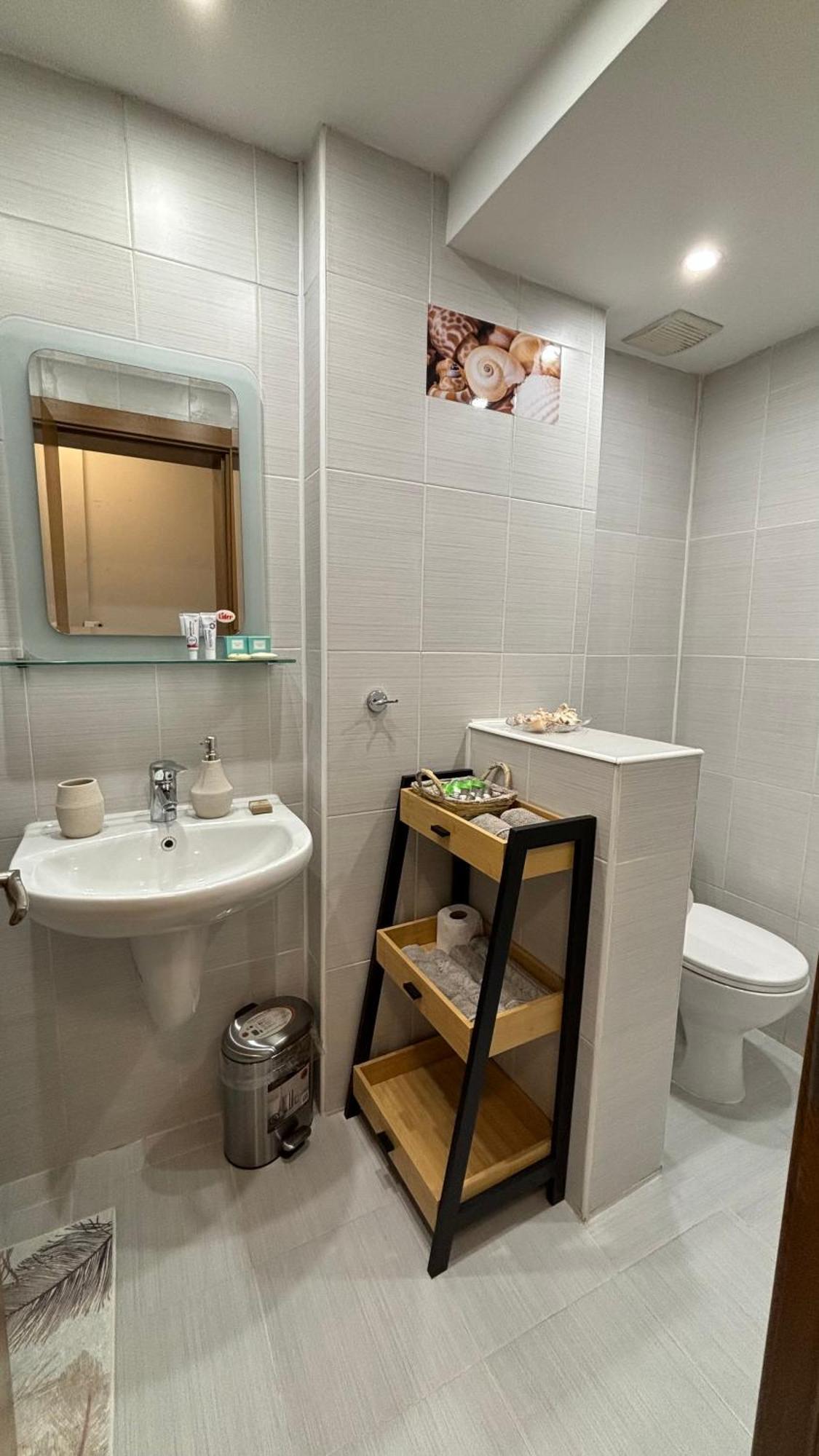 Garden View Center Apartment